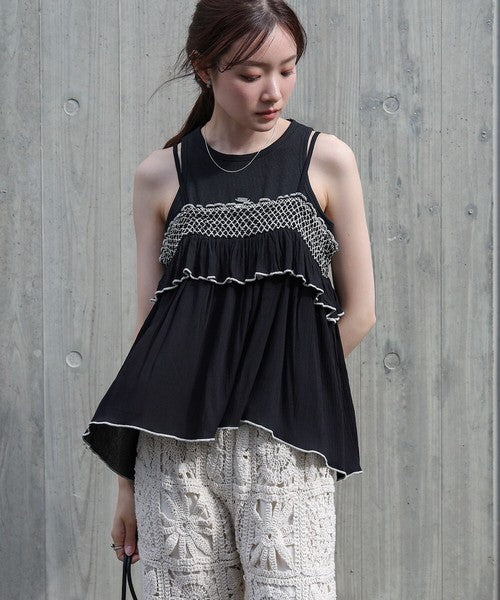 Rayon Crepe Smocking Camisole◇Made with Crepe Fabric Featuring a Wrinkled Textured Feel