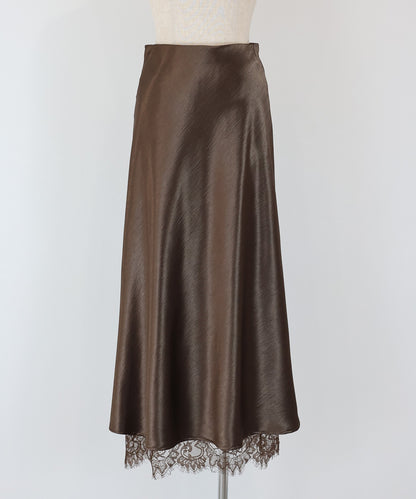 【Sale ended】Satin Skirt with Slit and Lace Detail