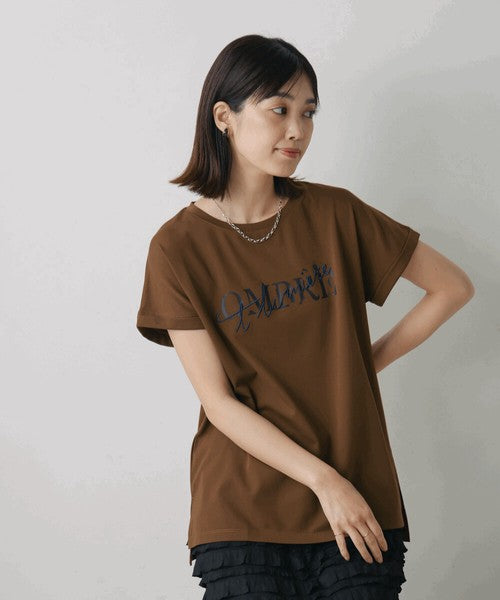 Half Rubber × Embroidery Logo T-Shirt◇Adult Casual T-Shirt with Layered Embroidery and Half Rubber Logo