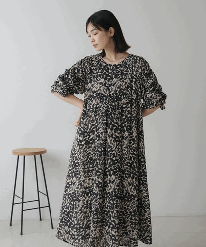Shirring Tuck Dress◇Feminine Silhouette Dress That Stands Out on Its Own