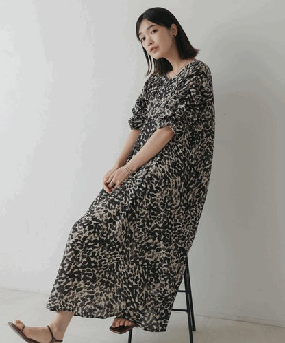 Shirring Tuck Dress◇Feminine Silhouette Dress That Stands Out on Its Own