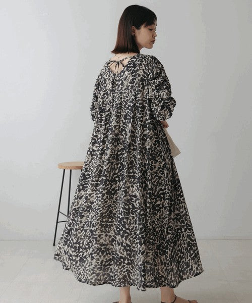 Shirring Tuck Dress◇Feminine Silhouette Dress That Stands Out on Its Own