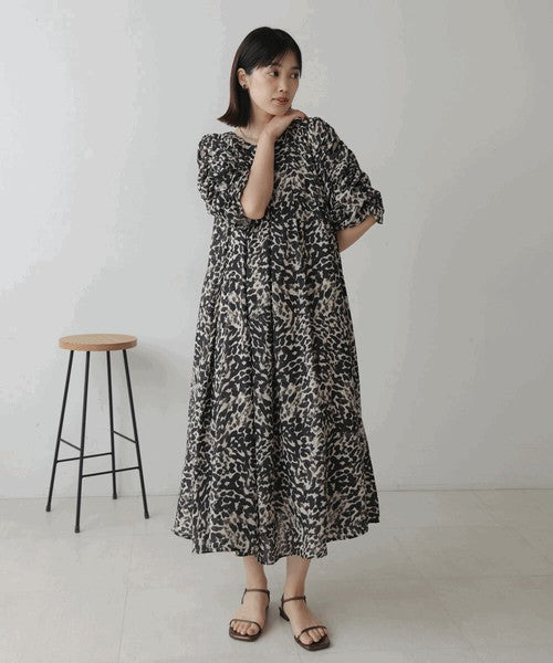 Shirring Tuck Dress◇Feminine Silhouette Dress That Stands Out on Its Own