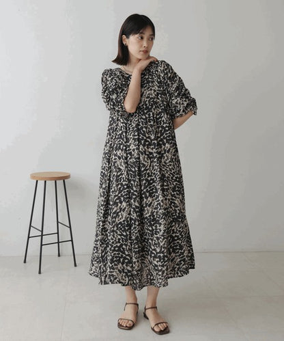Shirring Tuck Dress◇Feminine Silhouette Dress That Stands Out on Its Own