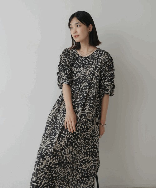 Shirring Tuck Dress◇Feminine Silhouette Dress That Stands Out on Its Own