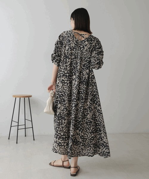 Shirring Tuck Dress◇Feminine Silhouette Dress That Stands Out on Its Own