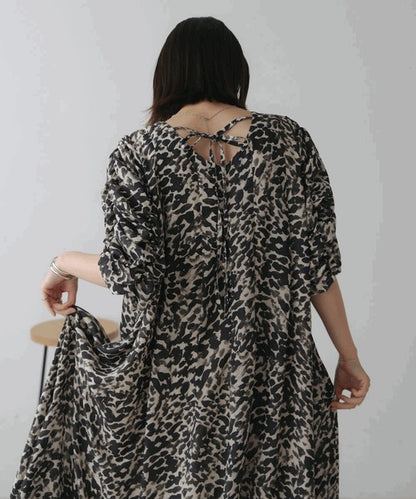 Shirring Tuck Dress◇Feminine Silhouette Dress That Stands Out on Its Own