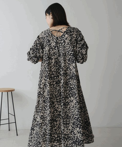Shirring Tuck Dress◇Feminine Silhouette Dress That Stands Out on Its Own