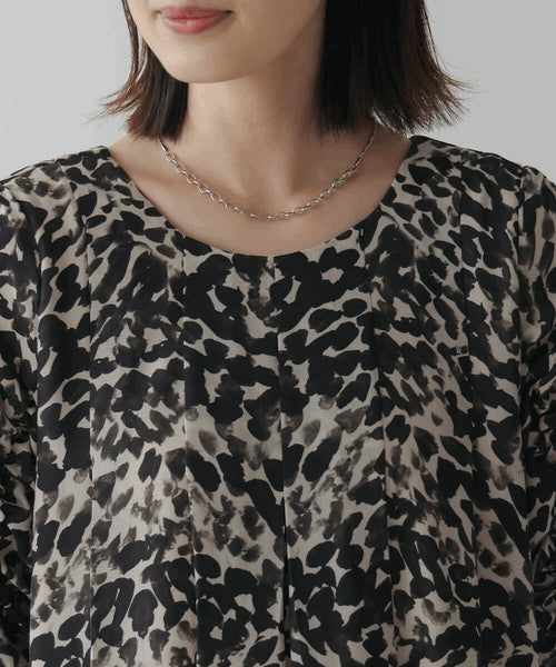 Shirring Tuck Dress◇Feminine Silhouette Dress That Stands Out on Its Own