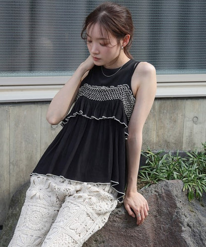 Rayon Crepe Smocking Camisole◇Made with Crepe Fabric Featuring a Wrinkled Textured Feel