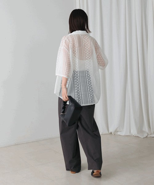 Geometric Lace Short Sleeve Shirt◇Sheer Lace Shirt with a Relaxed Silhouette