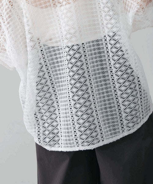 Geometric Lace Short Sleeve Shirt◇Sheer Lace Shirt with a Relaxed Silhouette