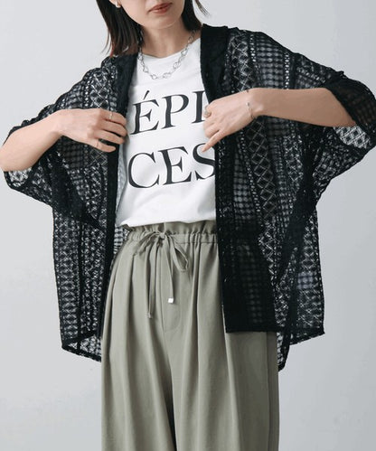 Geometric Lace Short Sleeve Shirt◇Sheer Lace Shirt with a Relaxed Silhouette