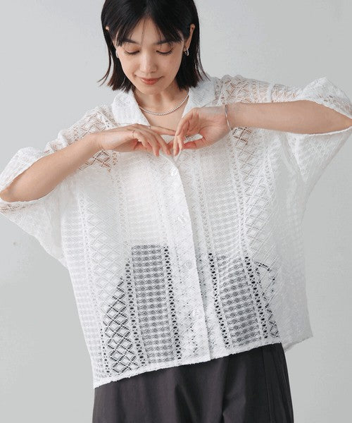 Geometric Lace Short Sleeve Shirt◇Sheer Lace Shirt with a Relaxed Silhouette